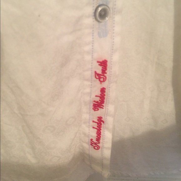 Robert Graham - Picture 2 of 5